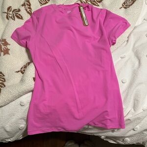 Skims fits everybody tshirt